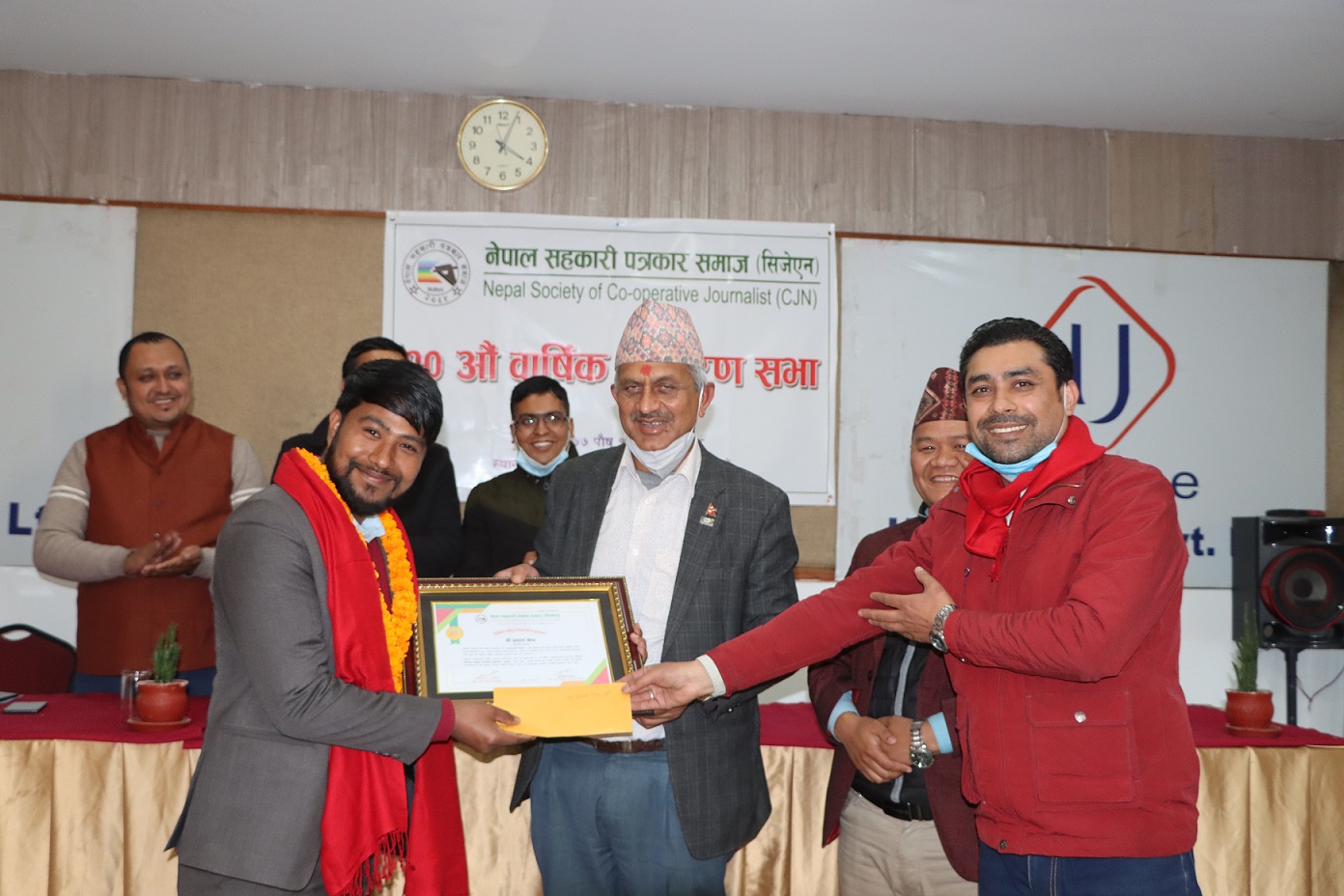 सिजेएनको १० औं वार्षिक साधारण सभा सम्पन्न;  पत्रकार प्रयास श्रेष्ठ पुरस्कृत