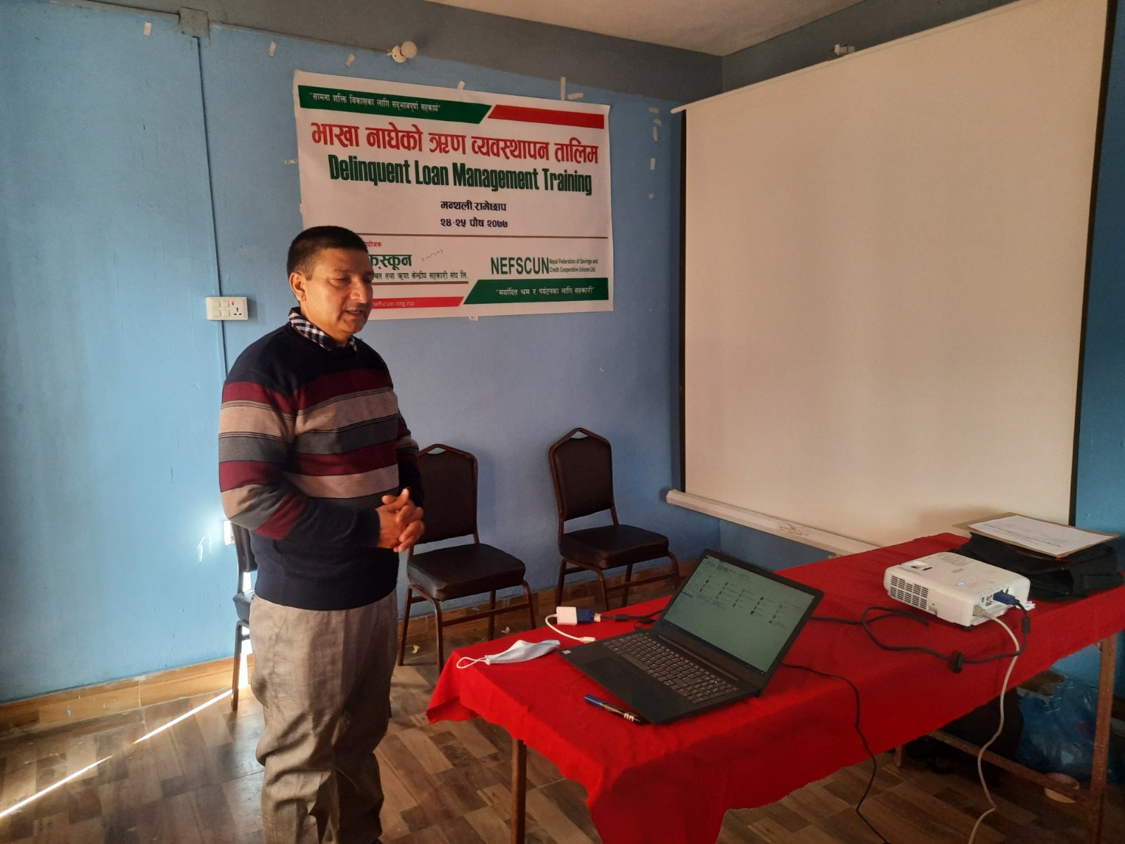 मन्थलीमा “भाखा नाघेको ऋण व्यवस्थापन तालिम” सुरु