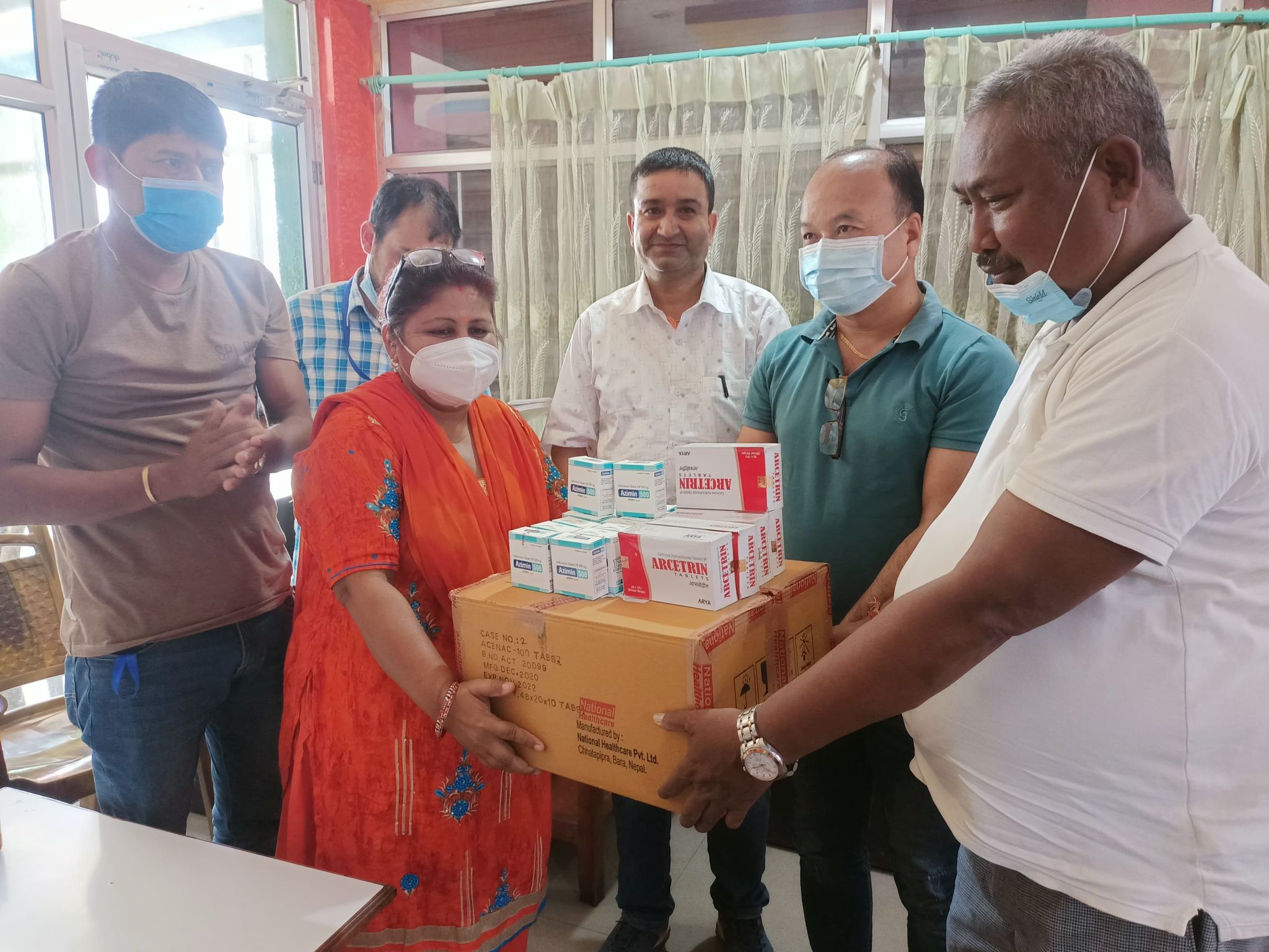 रौतहट जिल्ला बचत संघद्वारा स्थानीय सरकारलाई औषधि सहयोग