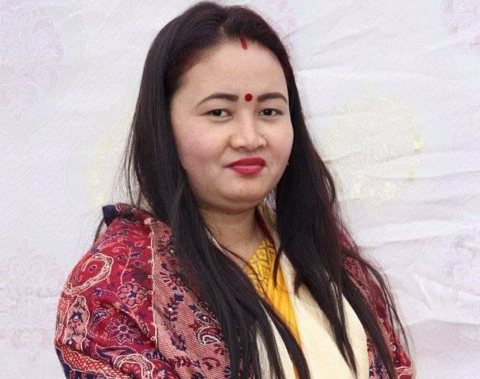 महासंघद्वारा ‘उत्कृष्ट सहकारी कर्मचारी पुरस्कार’ वाइबालाई प्रदान