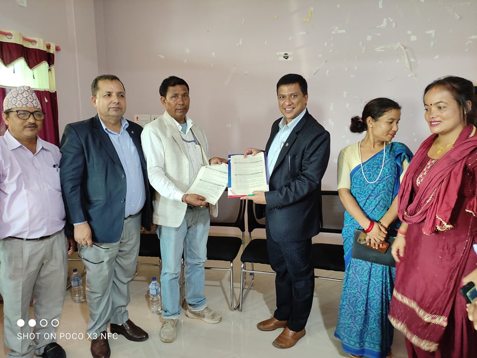 कैलालीको बर्दगोरिया गाउँपालिका र नेफ्स्कूनबीच आधारशिला कार्यक्रम सम्झौता