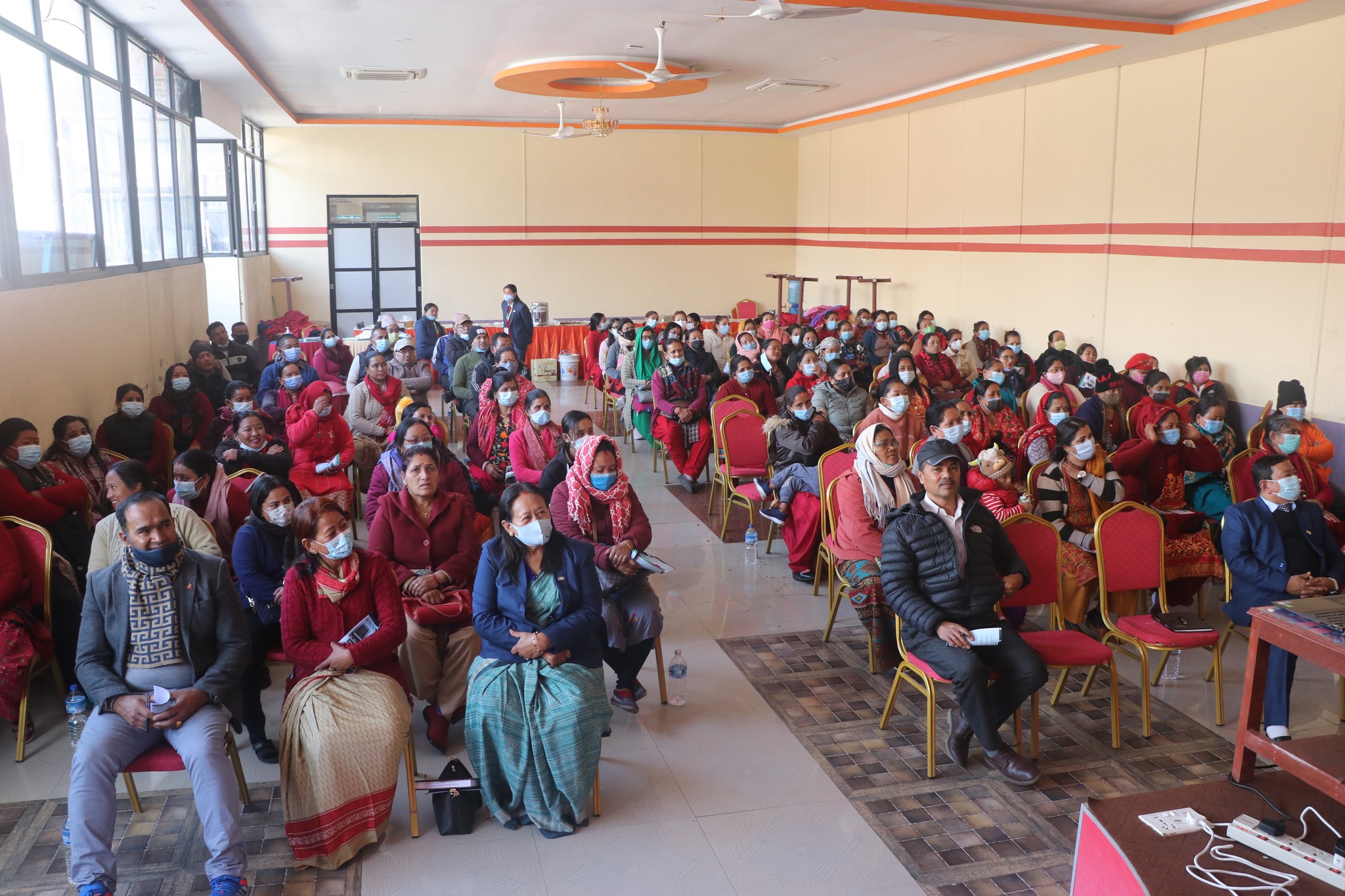 पोखरा रोयल साकोसका सदस्यलाई सहकारी र स्वास्थ्य शिक्षा 