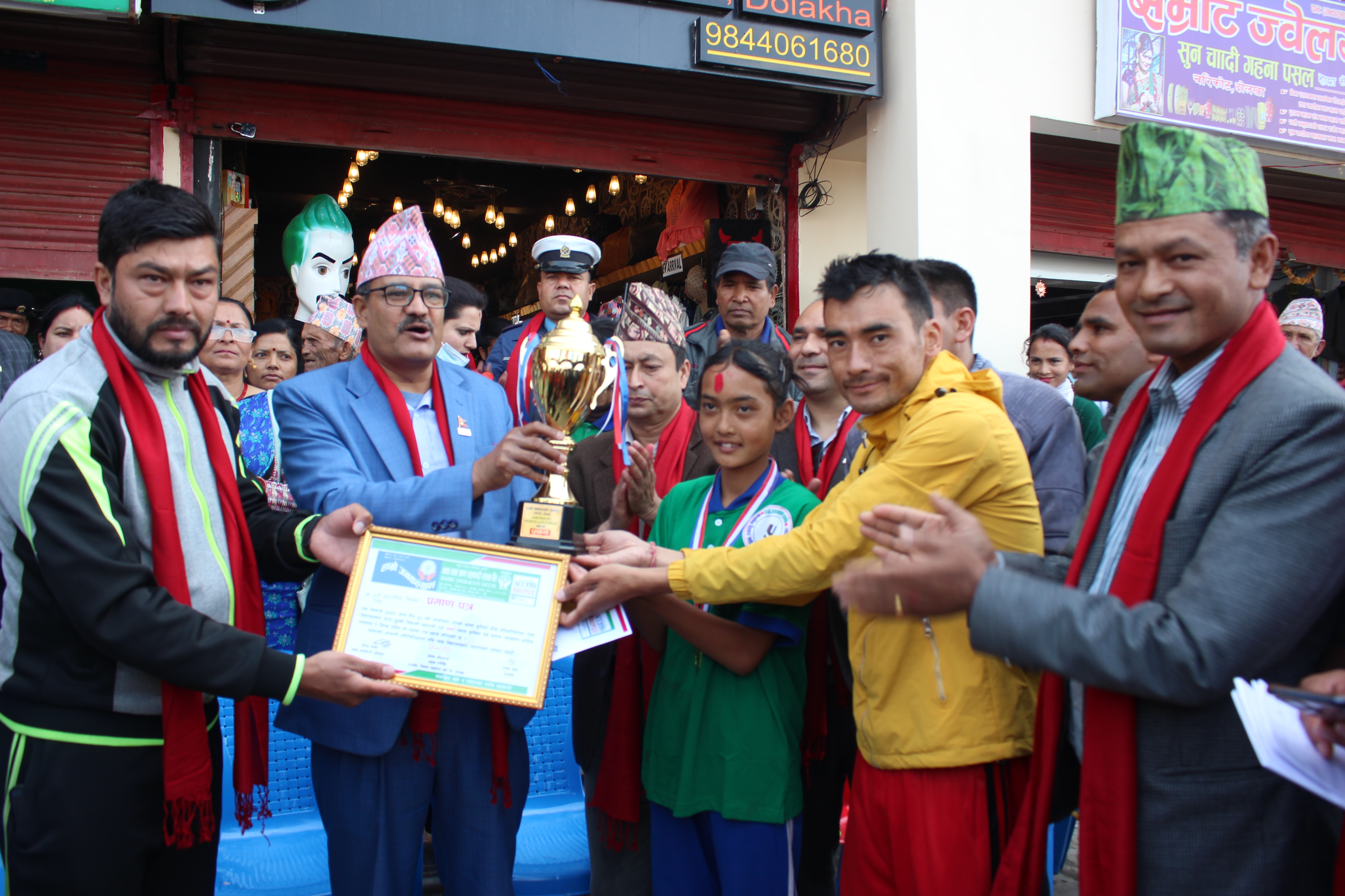 हाम्रो जनकल्याण साकोसको आयोजनामा माध्यमिक विद्यालय स्तरीय दौड प्रतियोगिता सम्पन्न