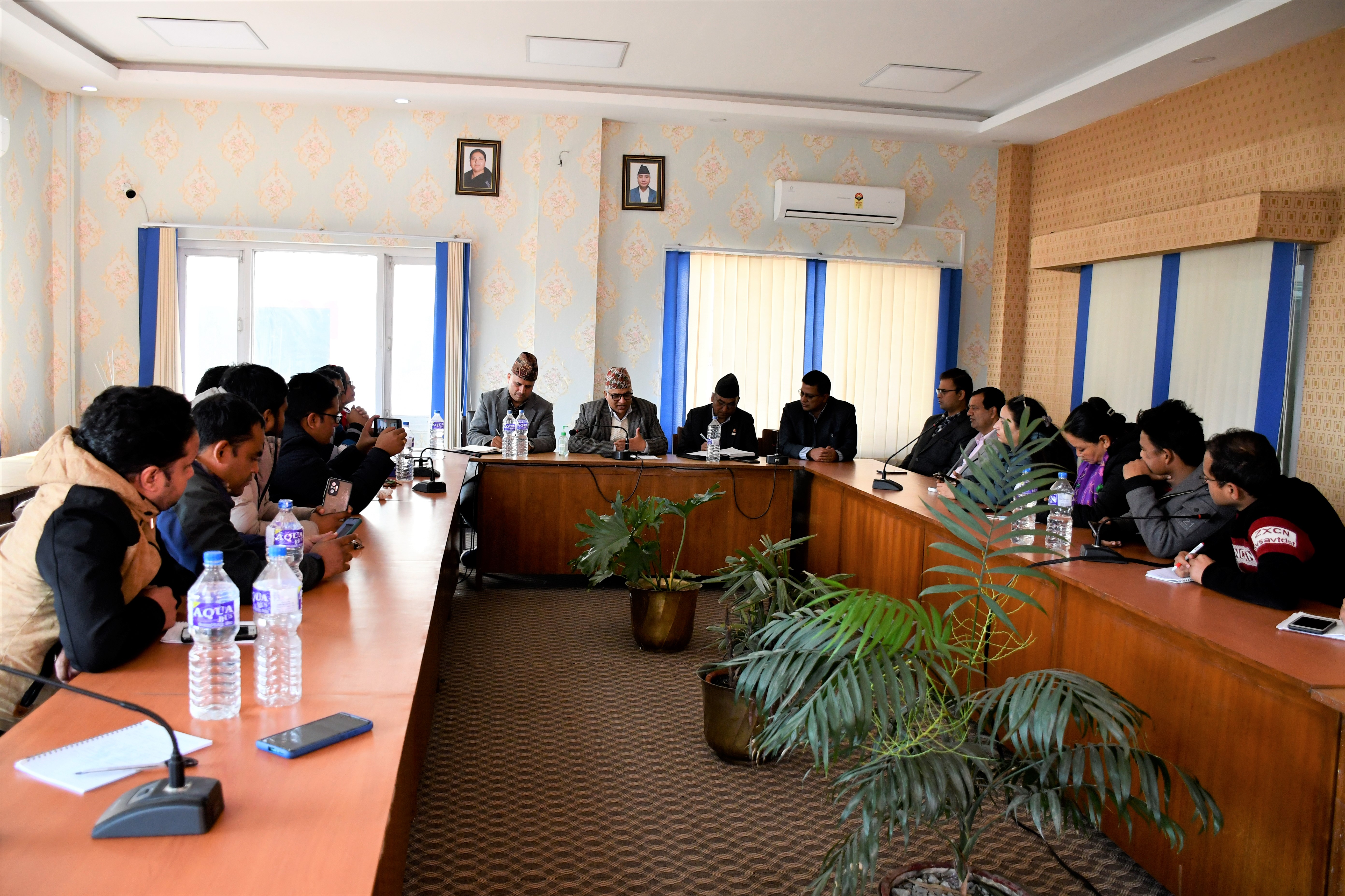 सहकारी क्षेत्रको वर्तमान समस्या समाधानार्थ पहल गर्न भन्दै राष्ट्रिय सहकारी महासंघले विभागका रजिष्ट्रार पण्डितलाई बुझायो ५ बुँदे ज्ञापनपत्र 