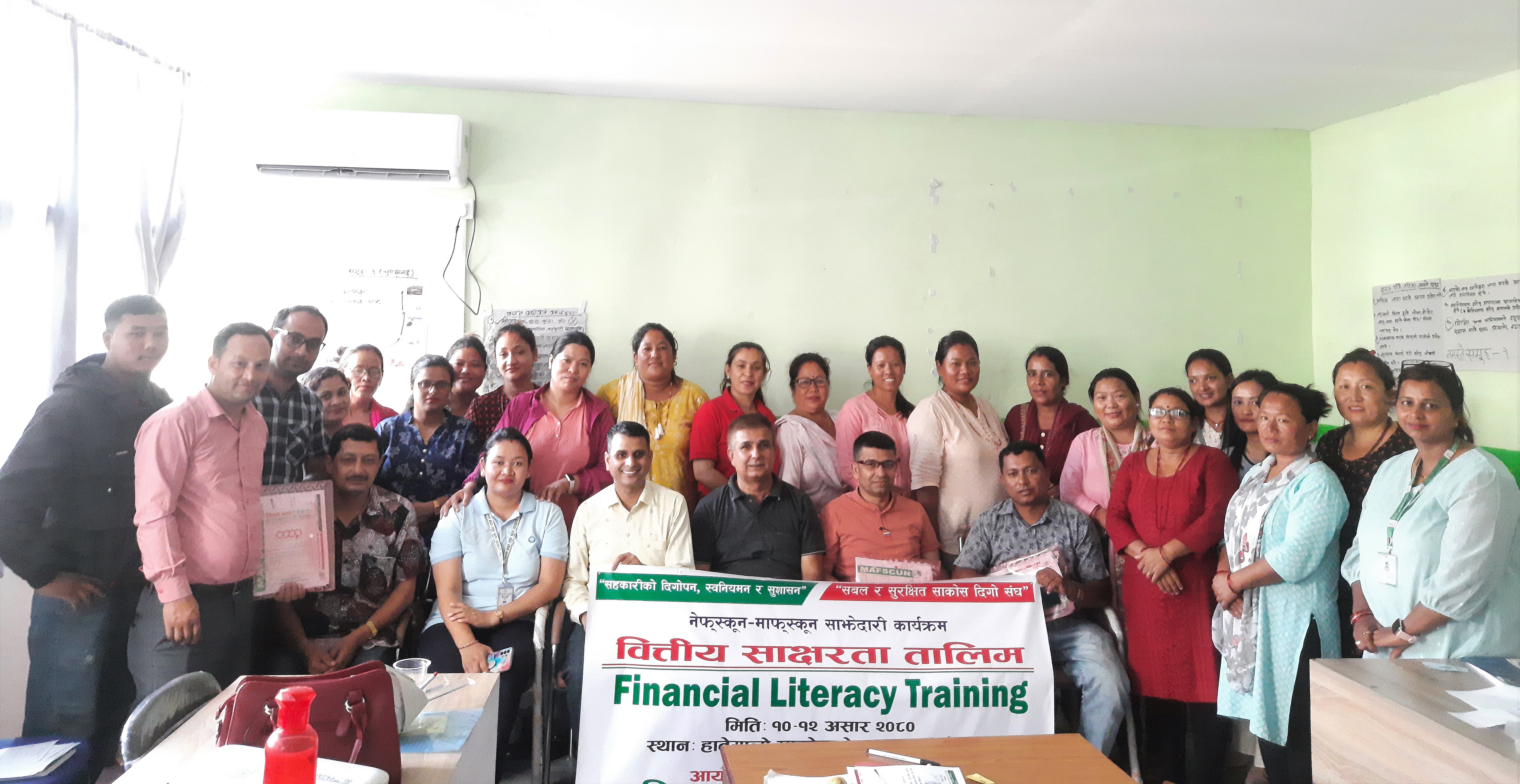 मकवानपुरका सहकारी प्रतिनिधिहरुका लागि वित्तीय साक्षरता प्रशिक्षण सञ्चालन