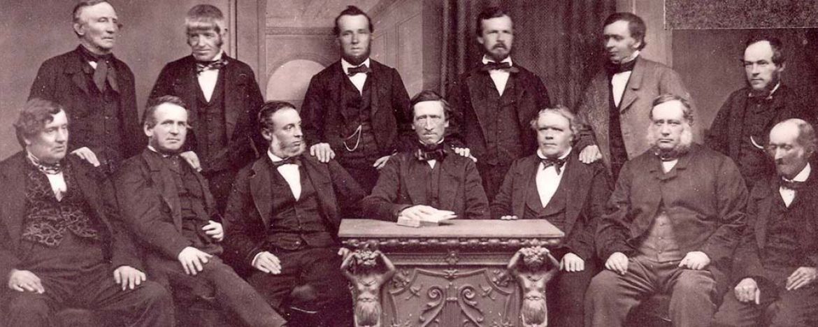 रोचडेली अगुवाहरुले सहकारी स्थापना गरेको दिन आज