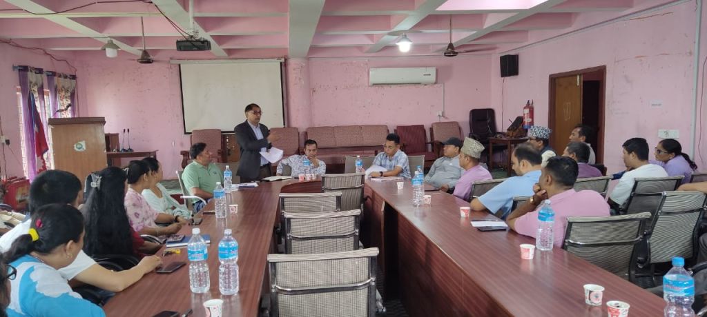 दश वर्षे सहकारी नीति तथा योजना तर्जुमा बनाउन सुझाब संकलन गर्दै