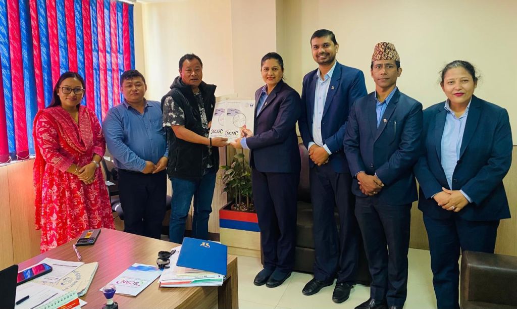 स्क्यान आवद्धतामा अजम्बरी साकोस....