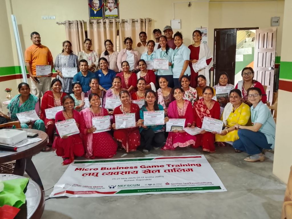 रुपन्देही स्थित नमुना महिला विकास साकोसका सदस्यका लागि “लघु व्यवसाय खेल” तालिम सञ्चालन 